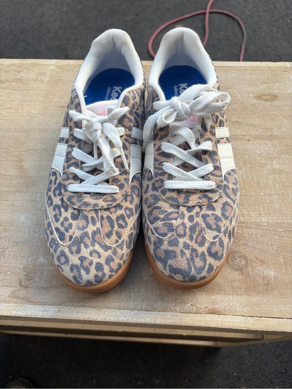 Keds Leopard Print Sneakers with White Stripes great condition size 8.5M women’s